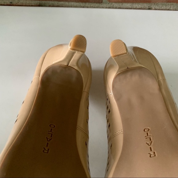 Rialto nude cut out slip on high heel pump Women’s US 10 M - Picture 8 of 9